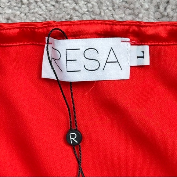 Resa Isla Satin Maxi Skirt Red Size Large - Picture 9 of 11